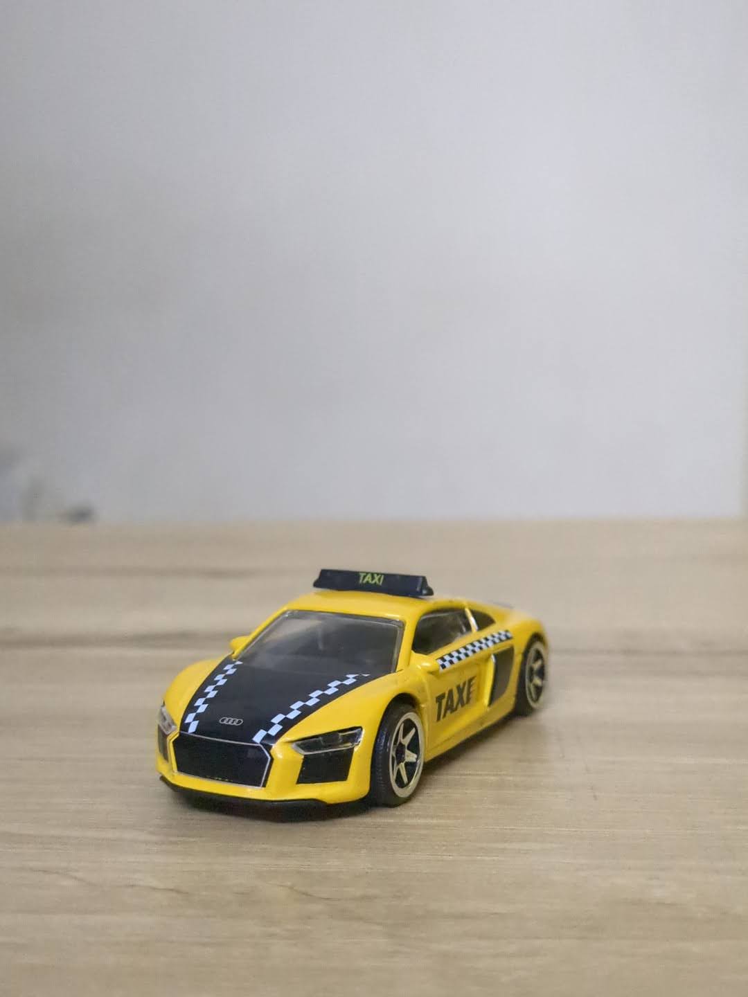 Image of Majorette Audi R8 Coupe Taxi