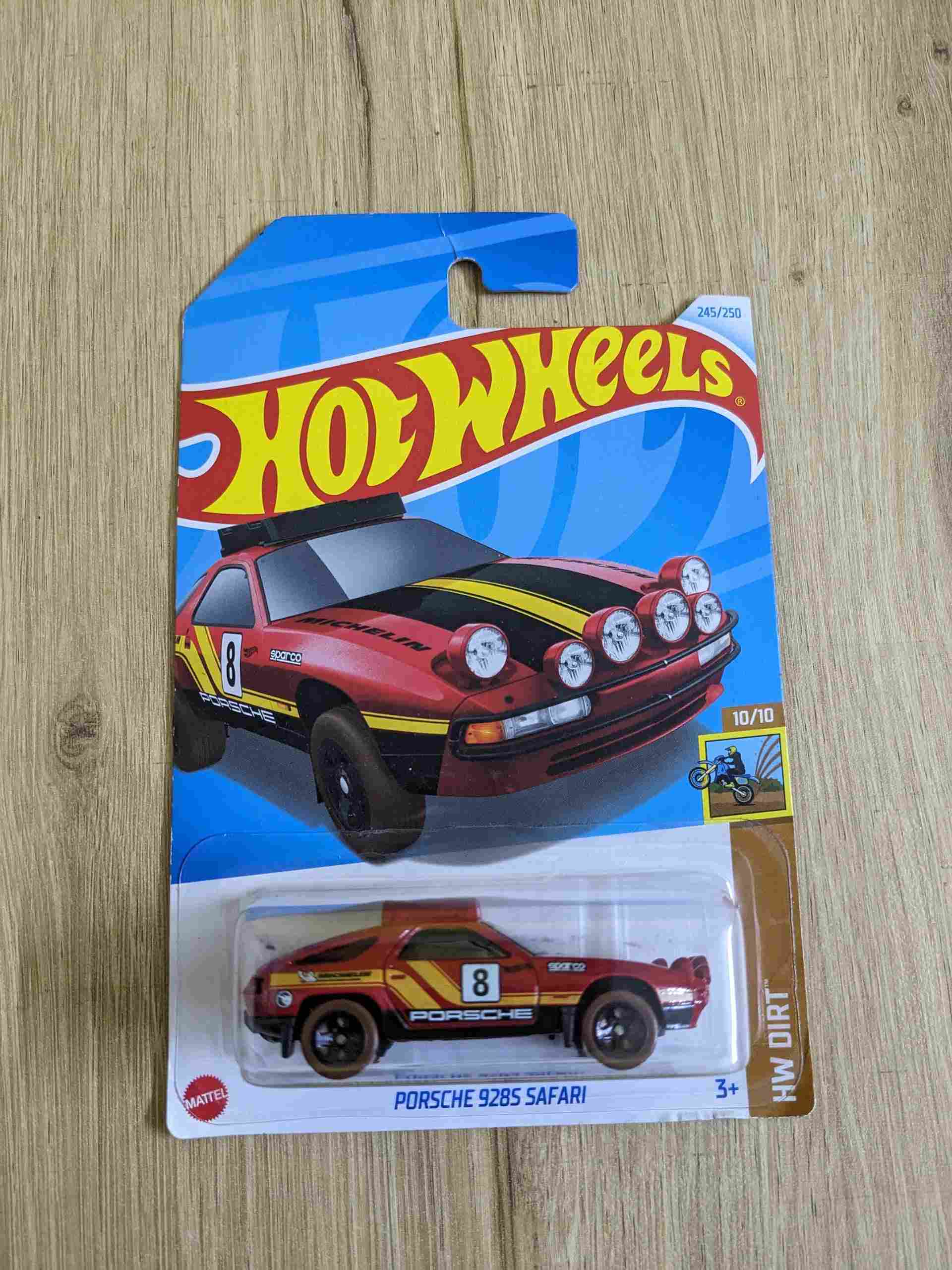 Porsche 928S Safari